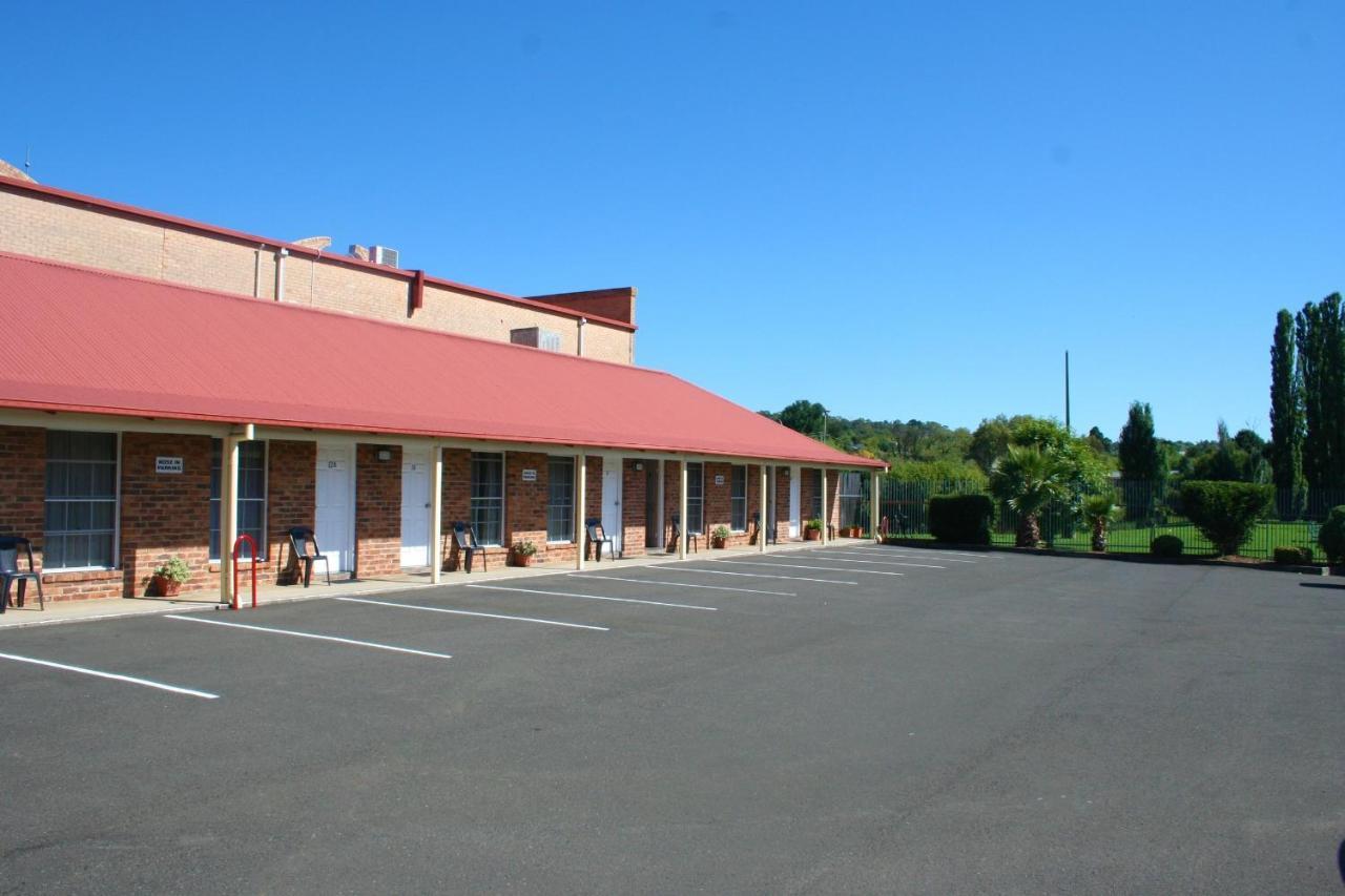 Club Motel